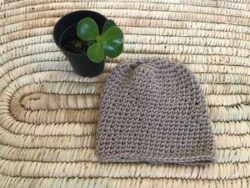 Merino Baby Hat – Natural (0 – 4m) – Fawn (boy/girl)