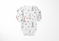 CLASSIC ONESIE L/S – SKATING RABBITS AW20