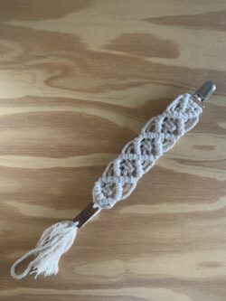 Macrame dummy clip