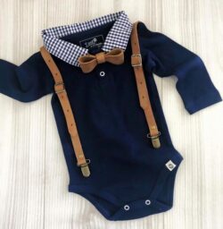Navy collar vests