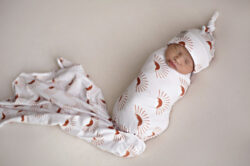 Giggle & Beans Swaddle Set | Chasing Sunsets